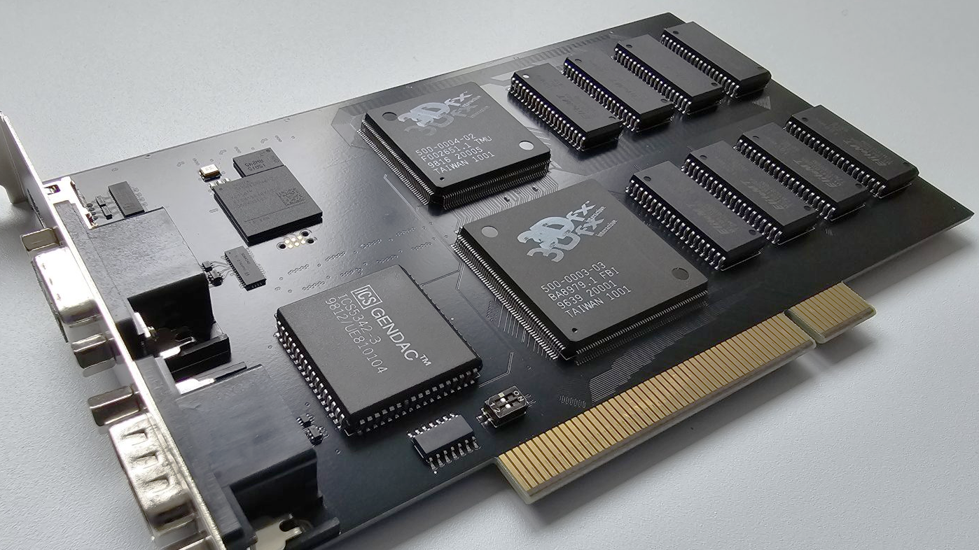 GPU 3Dfx Voodoo modificada com 12 MB de RAM e duas unidades de textura — mostra como essa placa revolucionária estava muito à frente de seu tempo