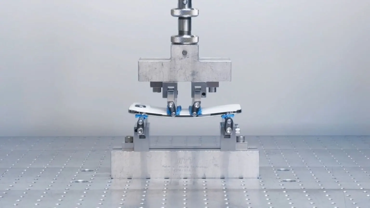 iPhone Air resiste a quase 60 kg de pressão sem quebrar