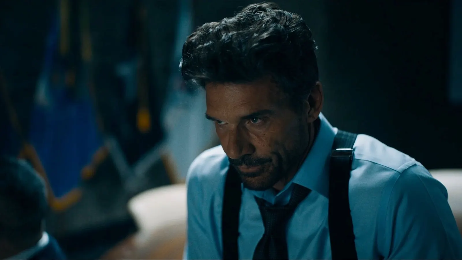 MCU ou DCU, qual é melhor? Ator de Pacificador e Capitão América responde!