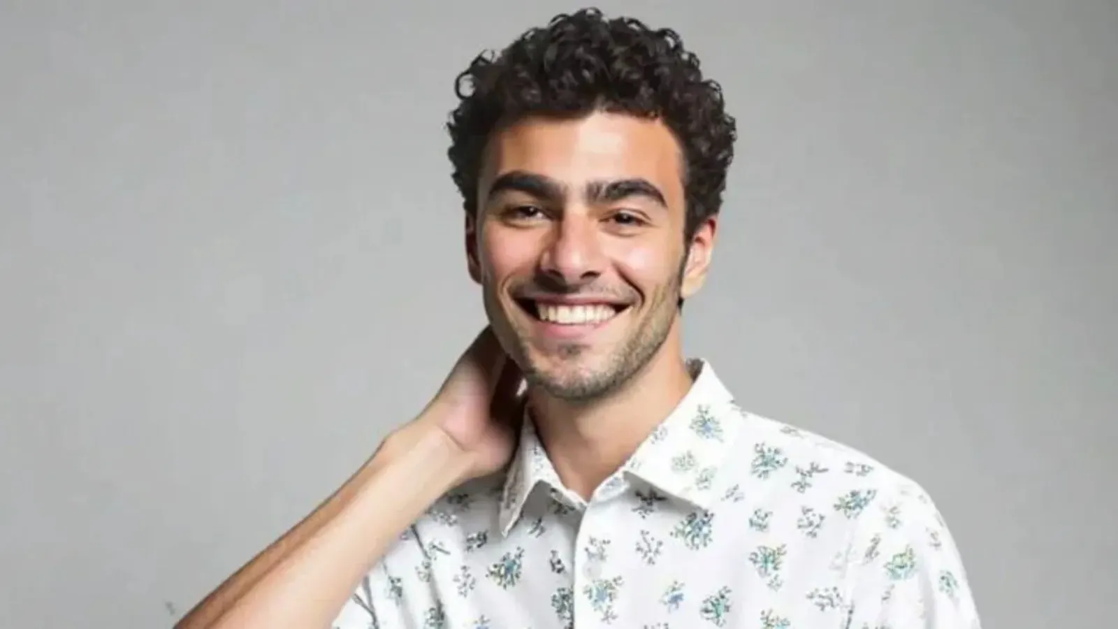 Rosto de Luigi Mangione, suspeito de matar CEO de plano de saúde, é usado para divulgar roupa na Shein