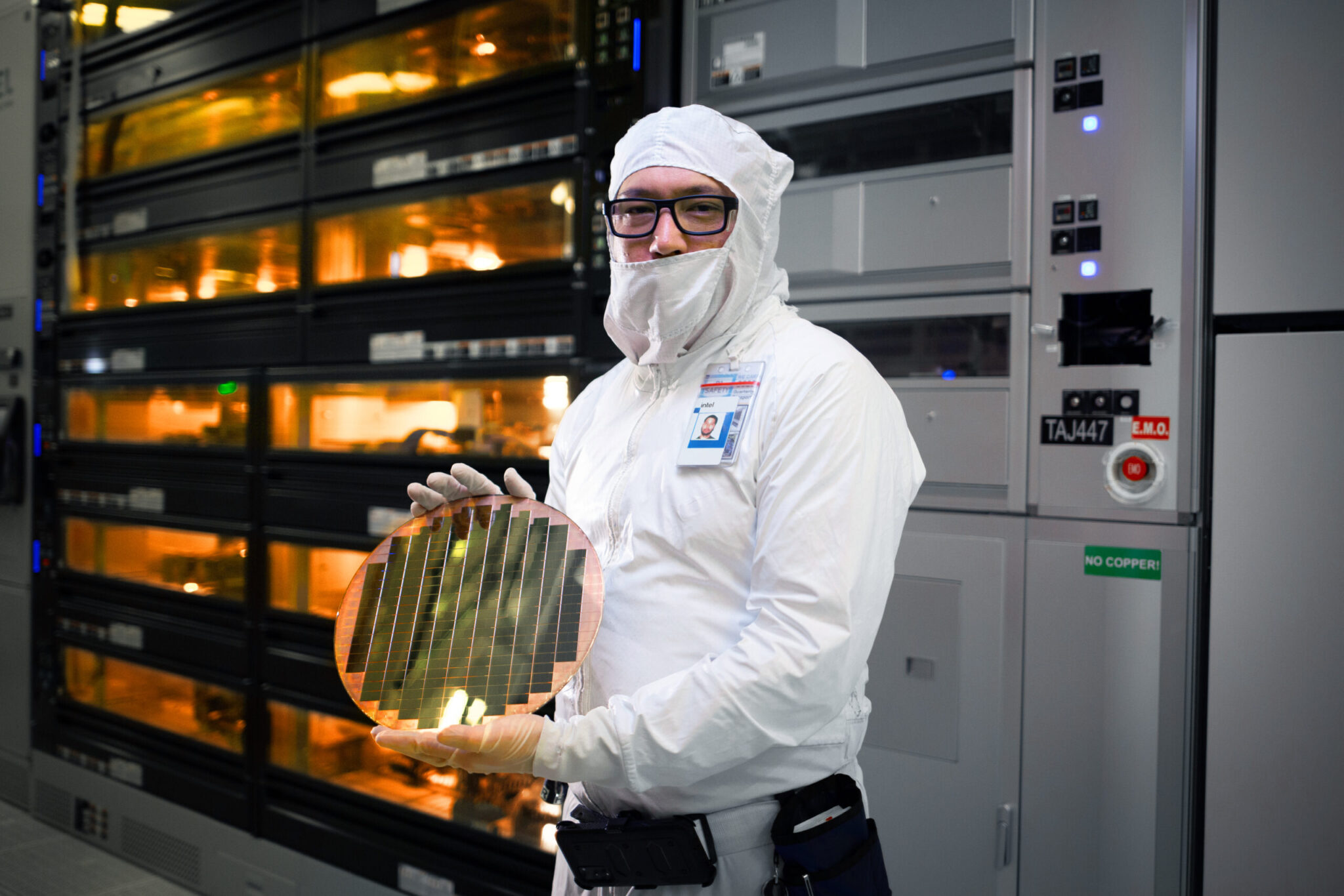 AMD em conversações com a Intel para o fabrico de chips