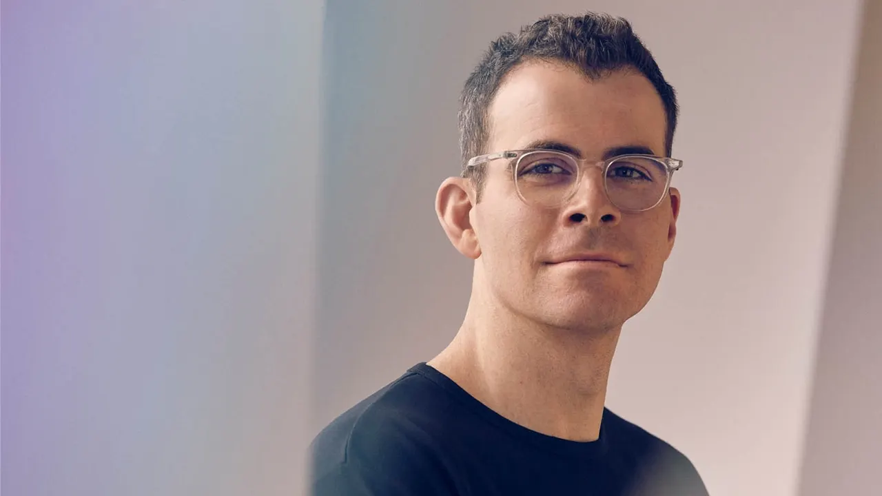 “Eu juro, nós não escutamos o seu microfone”, diz chefe do Instagram