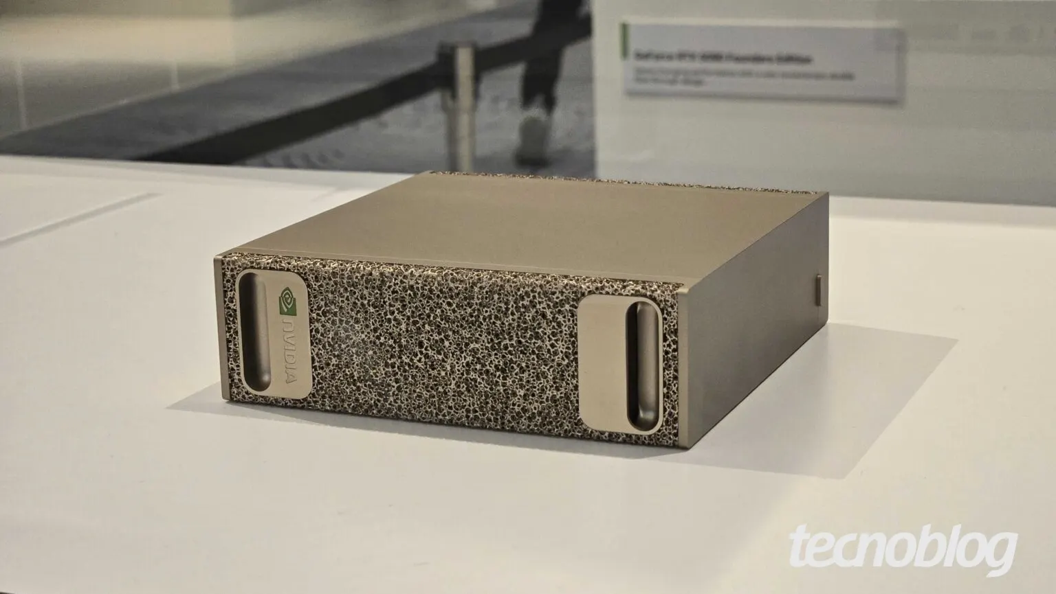Nvidia começa a vender supercomputador de IA com formato de miniPC
