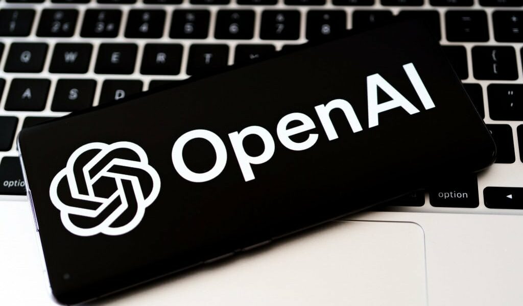 OpenAI investe em biossegurança e cria IA voltada ao combate de armas biológicas