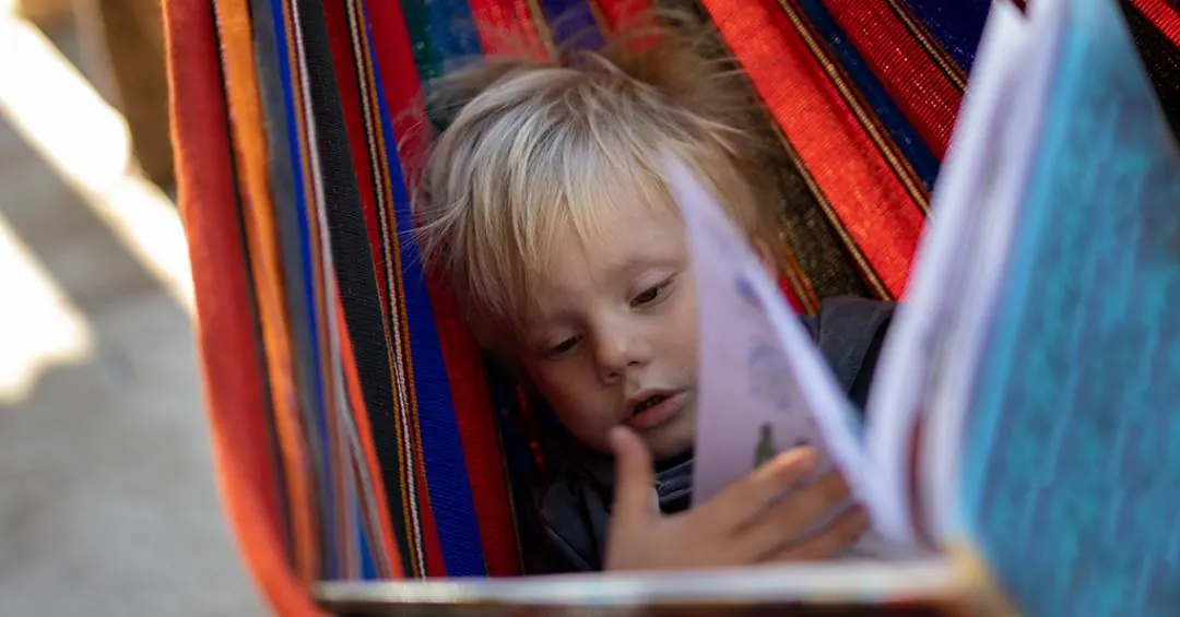 Calor extremo prejudica aprendizado de letras e números na infância, mostra estudo