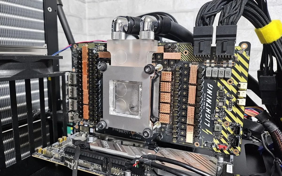 MSI RTX 5090 Lightning Z atinge frequência de GPU recorde de 3.75 GHz