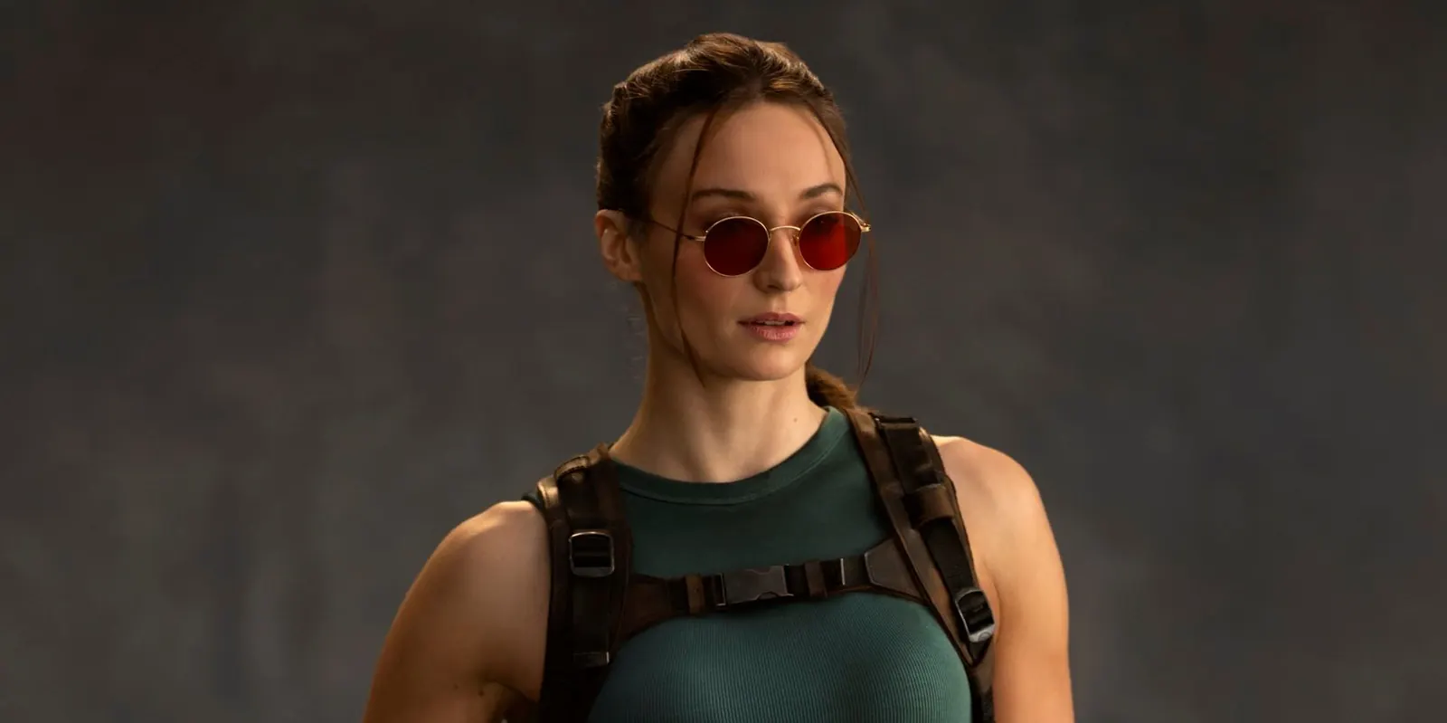 Sophie Turner surge como Lara Croft em filmagens inéditas da série Tomb Raider