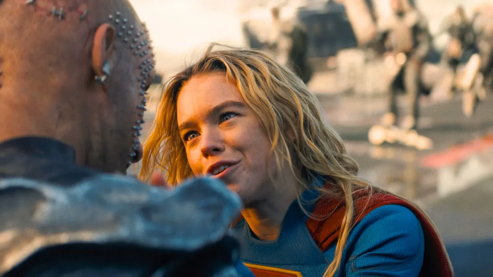 Supergirl encurrala vilão em clipe oficial de novo filme do DCU